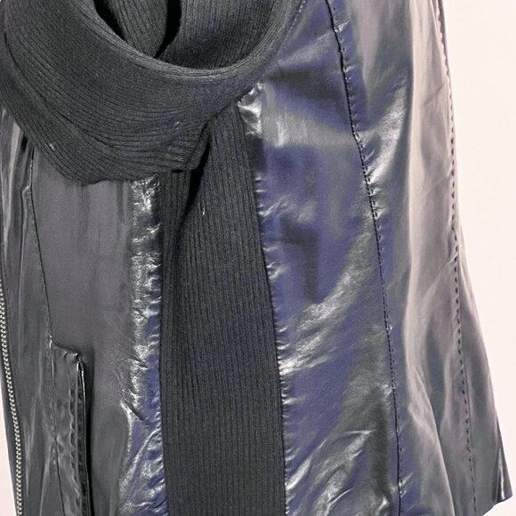 Vince Women's Black Leather and Wool Short High Collar Modern Jacket Sz Med - Picture 10 of 16